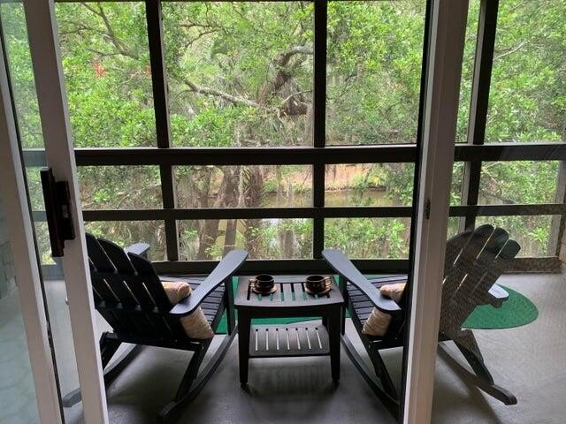 Just a one-minute stroll from the beach, this premier 2nd-floor - Beach Home for sale in Kiawah Island, South Carolina on Beachhouse.com