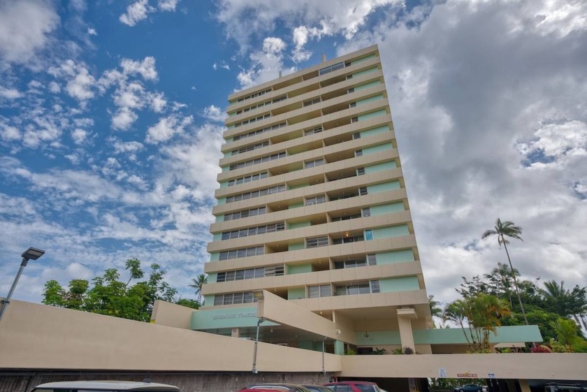 Experience the beauty of Bayshore Towers, where the Pacific - Beach Home for sale in Hilo, Hawaii on Beachhouse.com