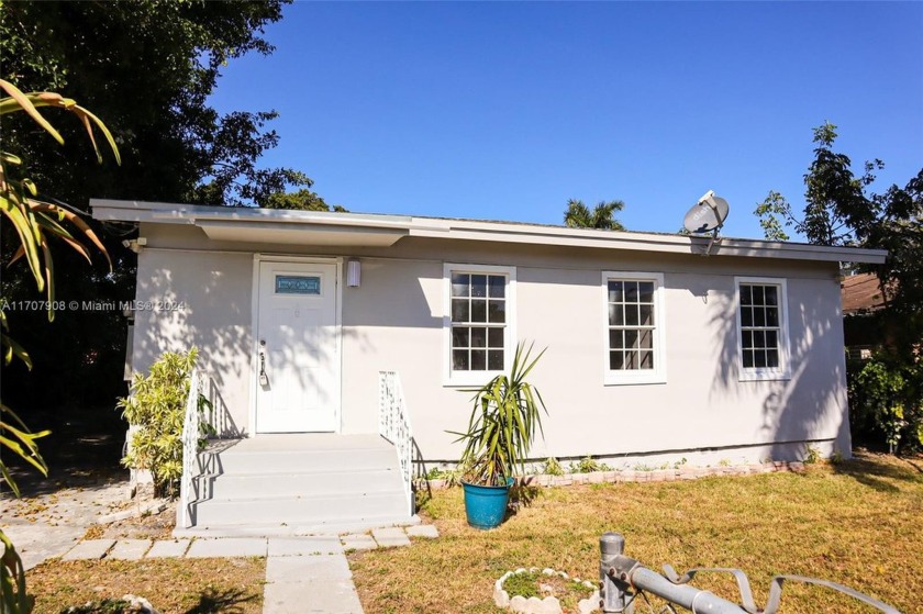 Discover this immaculate remodeled home with modern bathrooms - Beach Home for sale in Homestead, Florida on Beachhouse.com