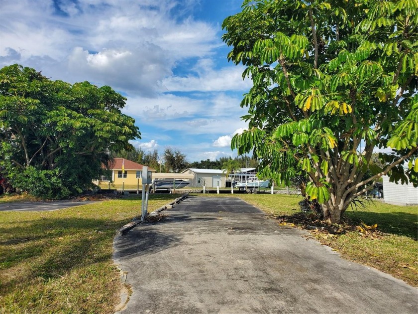 WATERFRONT LOT-Direct SAILBOAT access via Alligator Creek out to - Beach Lot for sale in Punta Gorda, Florida on Beachhouse.com