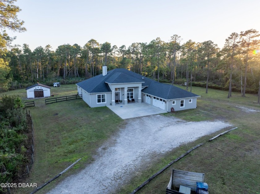 Welcome to your private country oasis! This stunning 3-bedroom - Beach Home for sale in New Smyrna Beach, Florida on Beachhouse.com