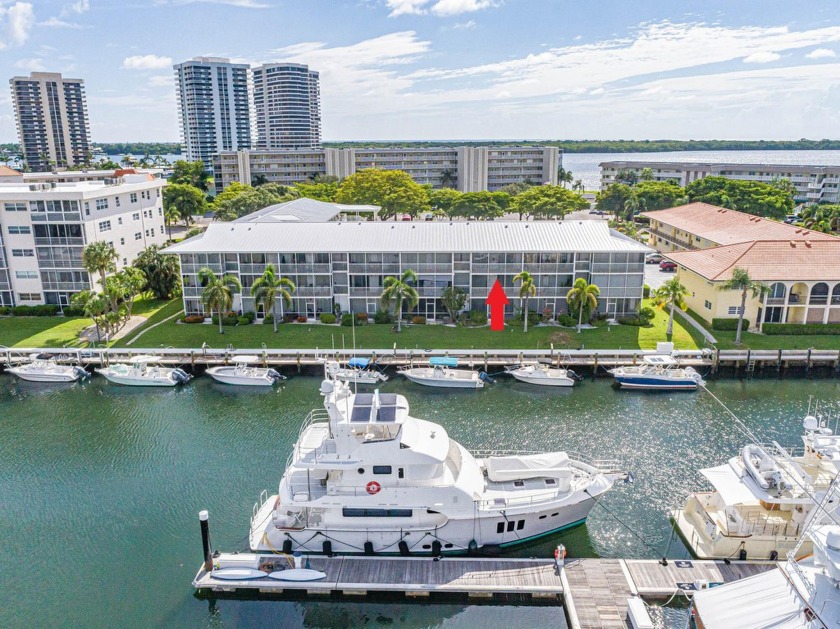 Welcome to your dream luxury waterfront penthouse condo, ideally - Beach Condo for sale in North Palm Beach, Florida on Beachhouse.com