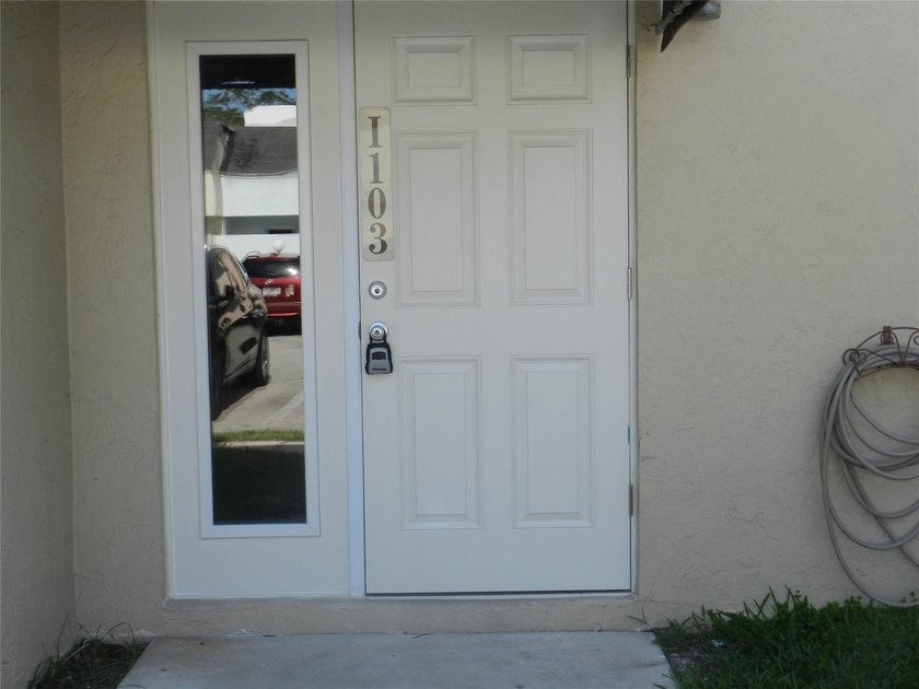 PRICED BELOW APPRAISAL Beautifully Updated Turn-Key Two-Story - Beach Condo for sale in Deerfield Beach, Florida on Beachhouse.com