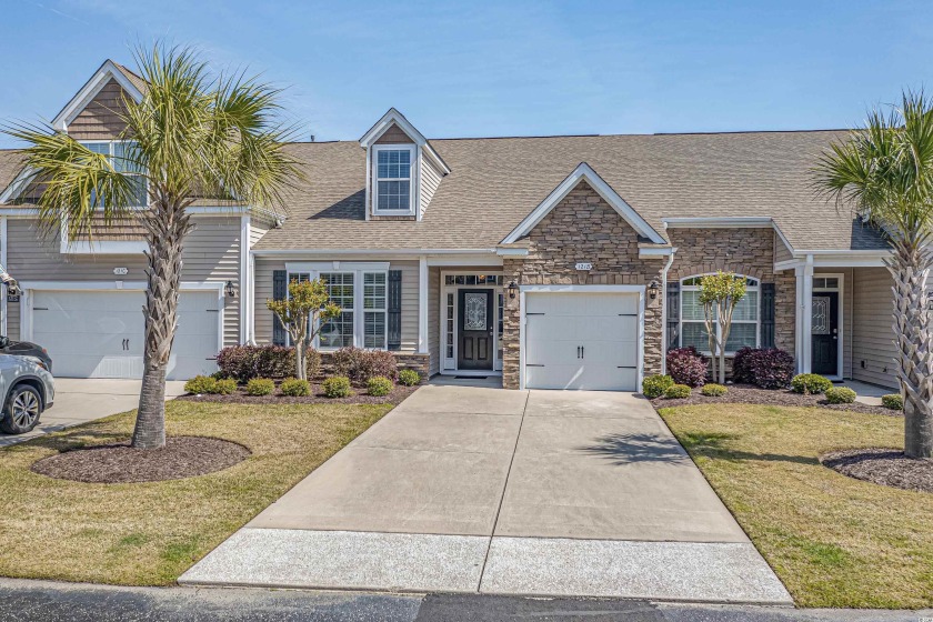 What a convenient location! This spacious townhome with one car - Beach Townhome/Townhouse for sale in Murrells Inlet, South Carolina on Beachhouse.com