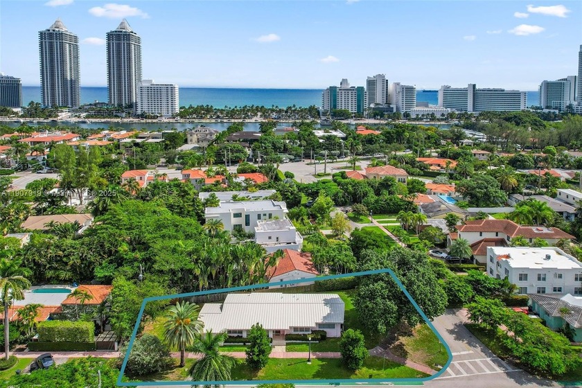 Build your dream home or renovate the existing residence on an - Beach Home for sale in Miami Beach, Florida on Beachhouse.com