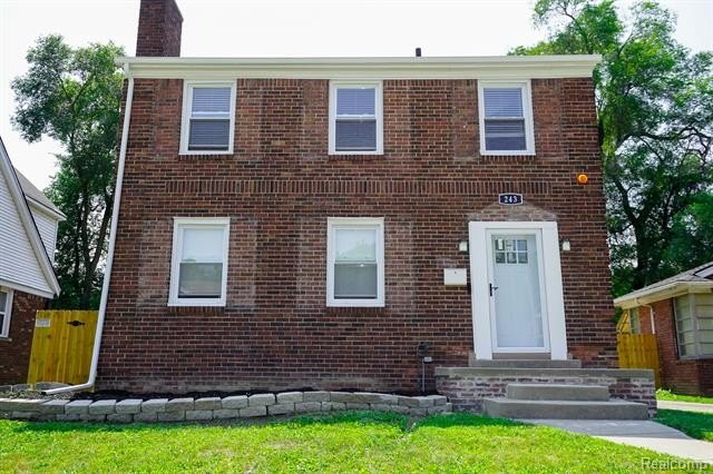 Gorgeous recently fully renovated full brick colonial on a full - Beach Home for sale in Detroit, Michigan on Beachhouse.com