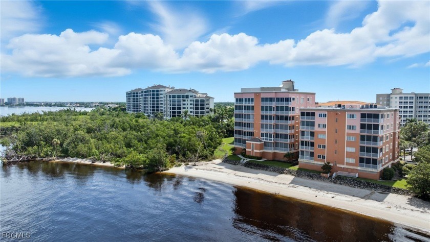 Perched atop the Caloosahatchee River, this rare penthouse - Beach Condo for sale in Fort Myers, Florida on Beachhouse.com