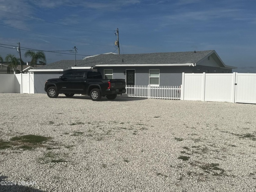 PRICED TO SELL QUICKLY!!!
Beautiful totally remodeled 3 bedroom - Beach Home for sale in Port Orange, Florida on Beachhouse.com