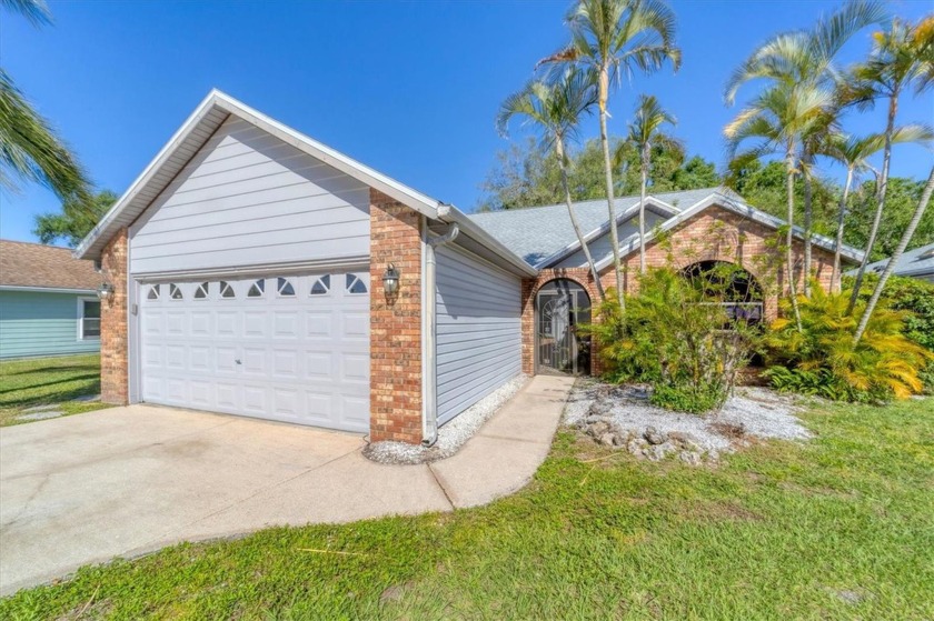 THIS HOME HAD ZERO DAMAGE OR WATER FROM THE HURRICANES! - Beach Home for sale in Sarasota, Florida on Beachhouse.com