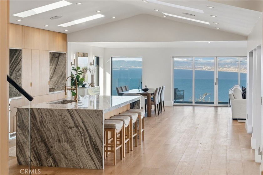 This exceptional Malaga Cove residence captures some of the most - Beach Home for sale in Palos Verdes Estates, California on Beachhouse.com
