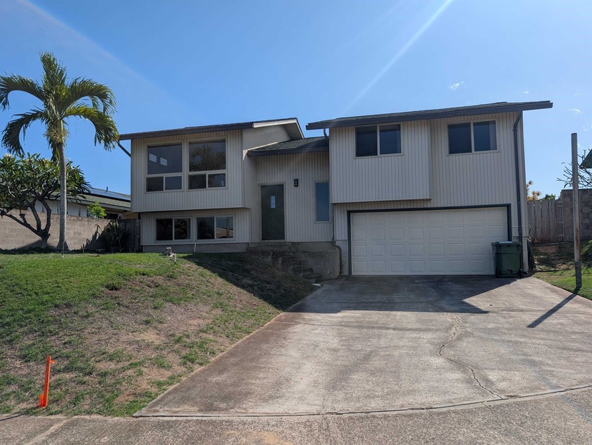 This well-maintained home on a quiet cul-de-sac, at the top of - Beach Home for sale in Wailuku, Hawaii on Beachhouse.com