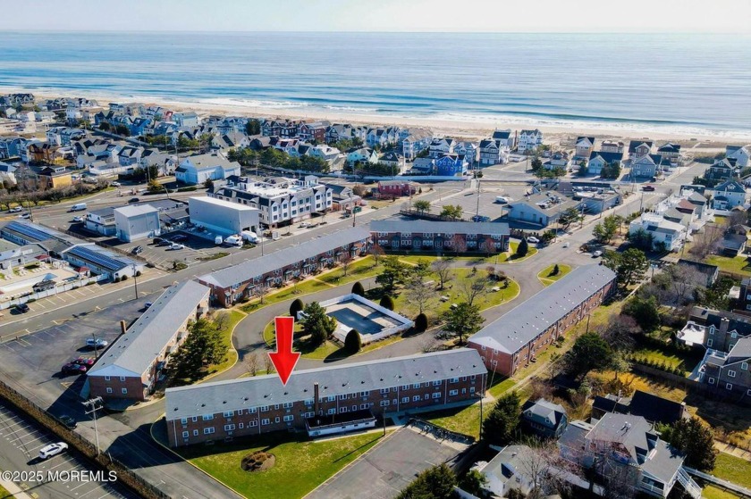 Newly renovated unit in ''Bayhead by the Sea'' complex with a - Beach Condo for sale in Point Pleasant Beach, New Jersey on Beachhouse.com