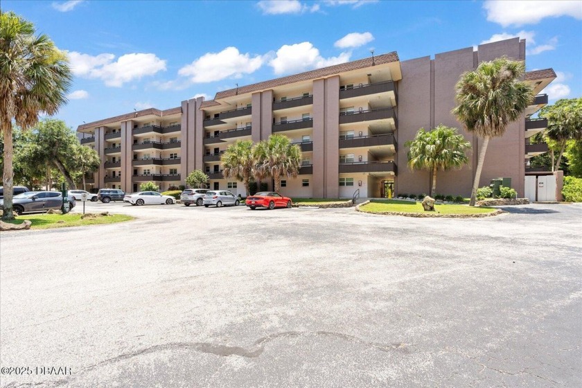 Look no further than this adorably well maintained 1 bed 1 bath - Beach Condo for sale in Ormond Beach, Florida on Beachhouse.com