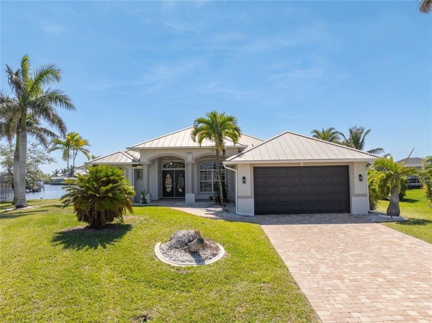 Waterfront living at its finest! Live the relaxed Florida - Beach Home for sale in Cape Coral, Florida on Beachhouse.com