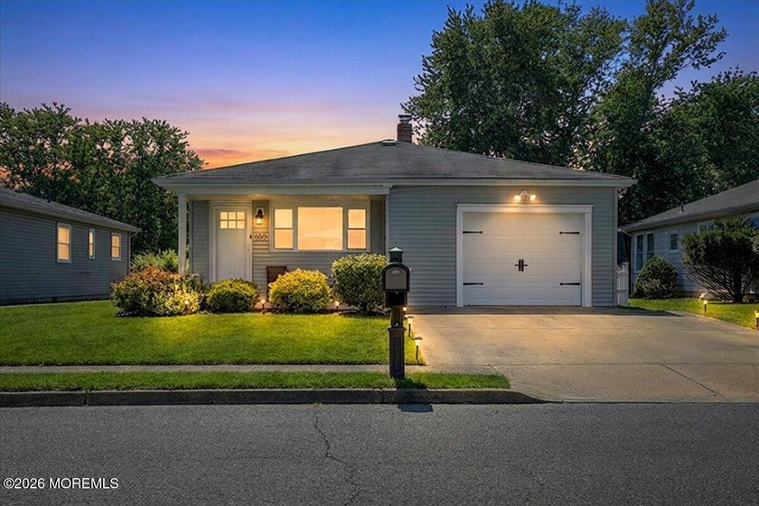 Welcome to this beautifully maintained Lakeview model in the - Beach Home for sale in Toms River, New Jersey on Beachhouse.com