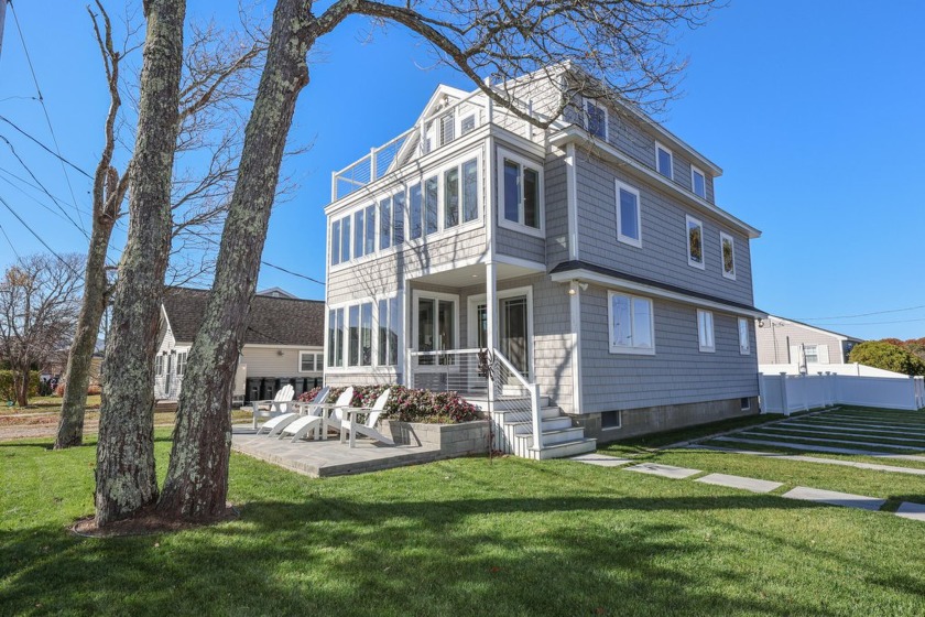 This beautiful, year-round home is a gem you won't want to miss! - Beach Home for sale in Wells, Maine on Beachhouse.com