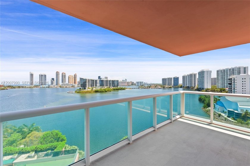 Stunning corner residence at Hidden Bay in Aventura, offering - Beach Condo for sale in Aventura, Florida on Beachhouse.com