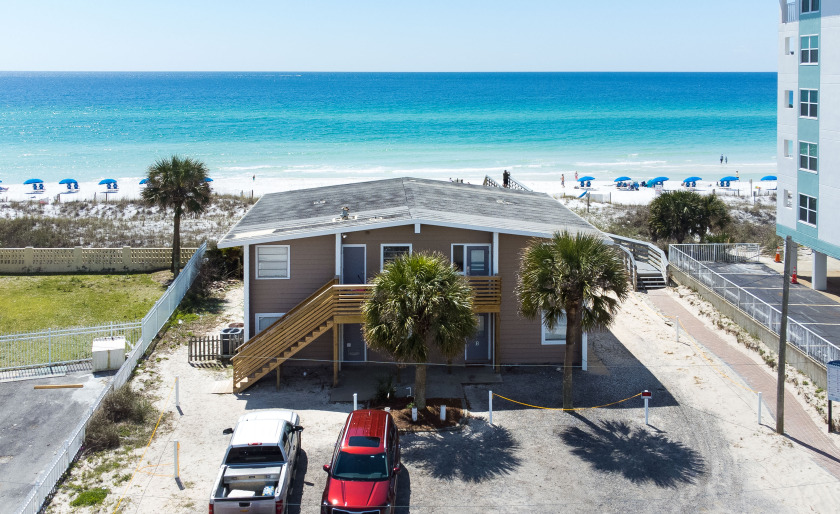 CBH B GROUND FLOOR, just steps from the white sand and emerald - Beach Vacation Rentals in Fort Walton Beach, Florida on Beachhouse.com