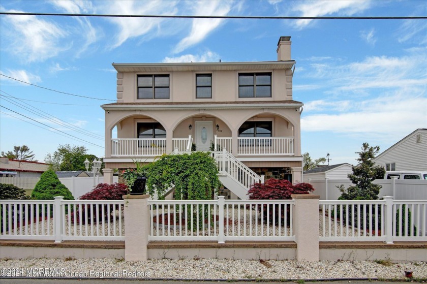 Beautifully appointed 4 bedroom, 3 full bath home at end of - Beach Home for sale in Toms River, New Jersey on Beachhouse.com
