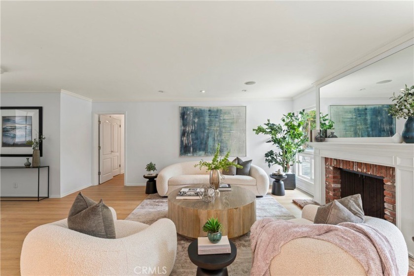 New Reduced Price: This incredible property is now available at - Beach Home for sale in Corona Del Mar, California on Beachhouse.com