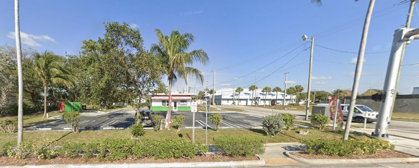 UNIQUE OPPORTUNITY - ONLY CORNER LOT ON THE WEST SIDE OF FEDERAL - Beach Commercial for sale in Boynton Beach, Florida on Beachhouse.com