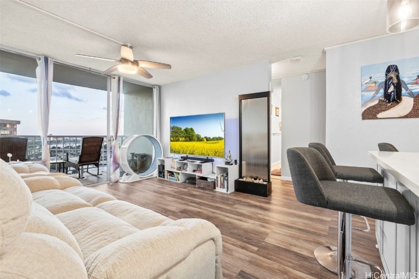 RARELY AVAILABLE! FULLY REMODELED UNIT WITH TWO PARKING STALLS - Beach Condo for sale in Aiea, Hawaii on Beachhouse.com