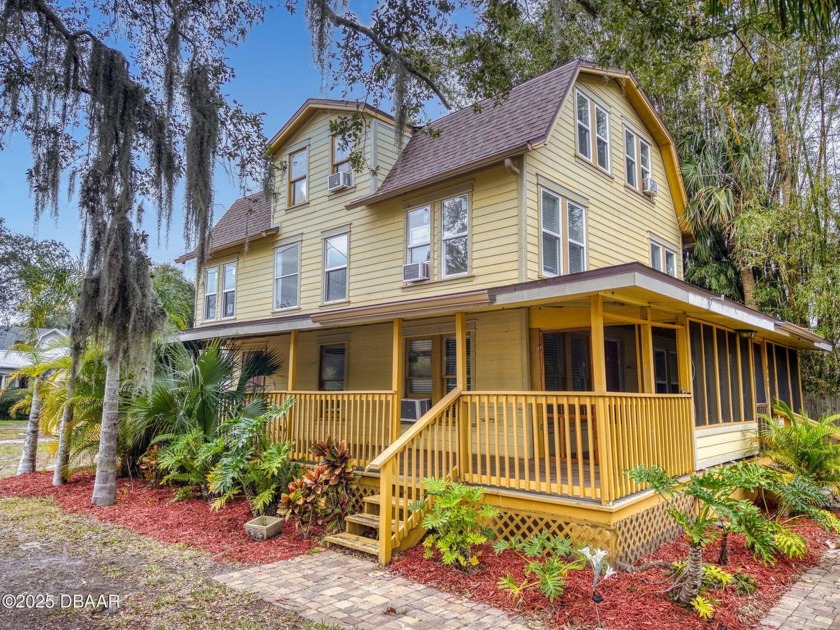 REJUVINATED AND MOVE IN READY! This must-see downtown gem offers - Beach Townhome/Townhouse for sale in New Smyrna Beach, Florida on Beachhouse.com