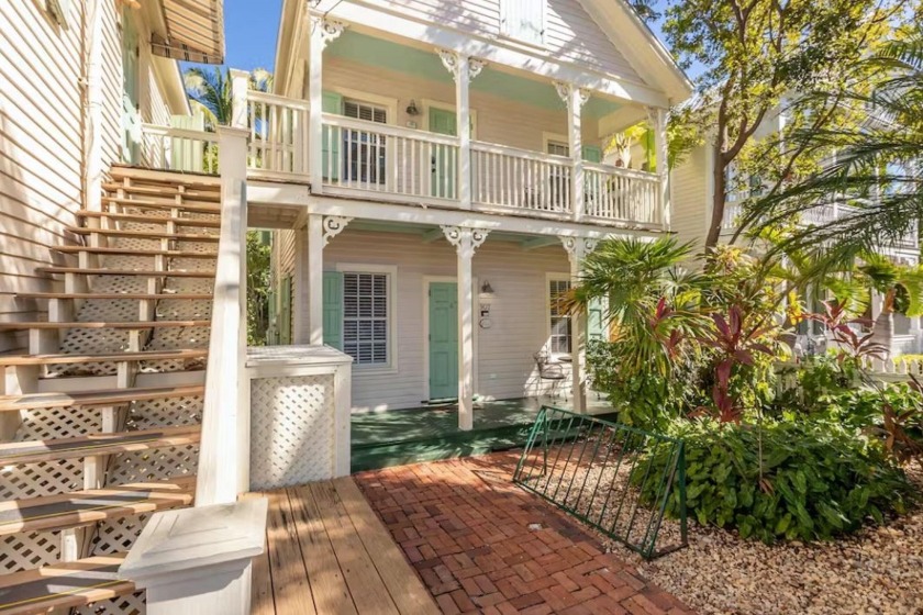 Your pied-a-terre in the Key West historic district awaits! With - Beach Home for sale in Key West, Florida on Beachhouse.com