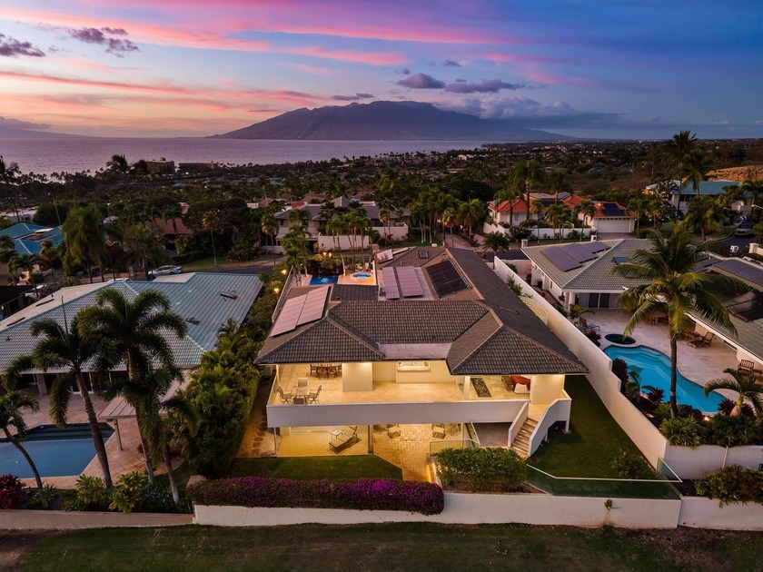 Capturing breathtaking sunsets over the Pacific and tranquil - Beach Home for sale in Kihei, Hawaii on Beachhouse.com