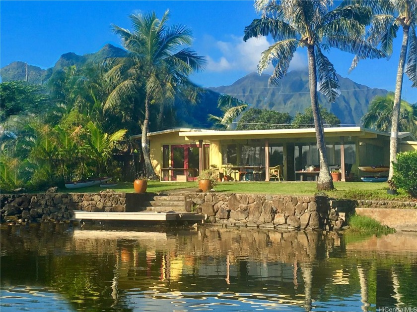 Experience the serene tranquility of this charming Hawaiian - Beach Home for sale in Kailua, Hawaii on Beachhouse.com