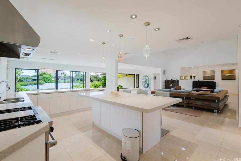 Waterfront residence located within a private, gated community - Beach Home for sale in Honolulu, Hawaii on Beachhouse.com