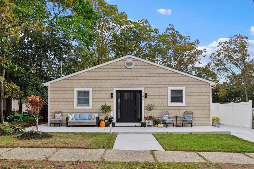 Beautiful modern beach bungalow in centrally located historic - Beach Home for sale in Somers Point, New Jersey on Beachhouse.com