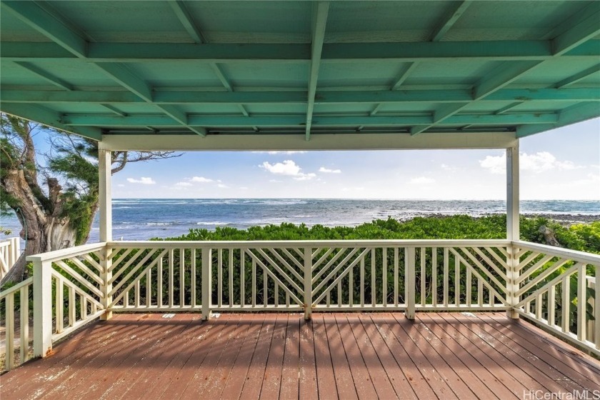 Rarely Available! Perfect getaway on this beautiful oceanfront - Beach Home for sale in Hauula, Hawaii on Beachhouse.com