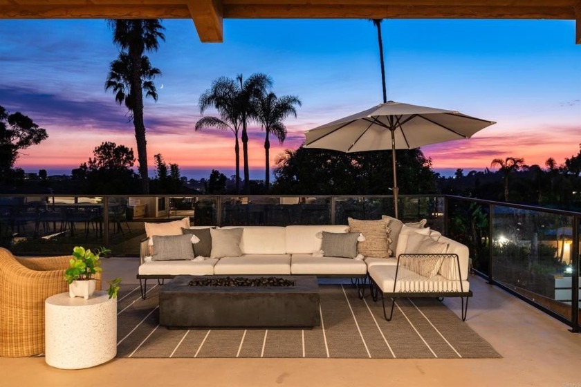 Luxury Redefined: A completely remodeled Old Encinitas estate - Beach Home for sale in Encinitas, California on Beachhouse.com