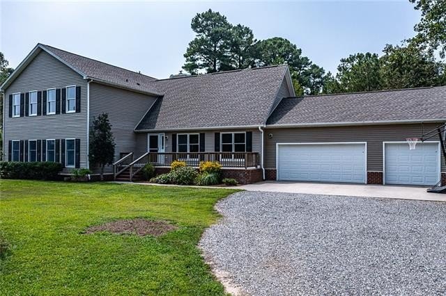 Embrace waterfront living in this *spacious* move-in-ready home - Beach Home for sale in Heathsville, Virginia on Beachhouse.com
