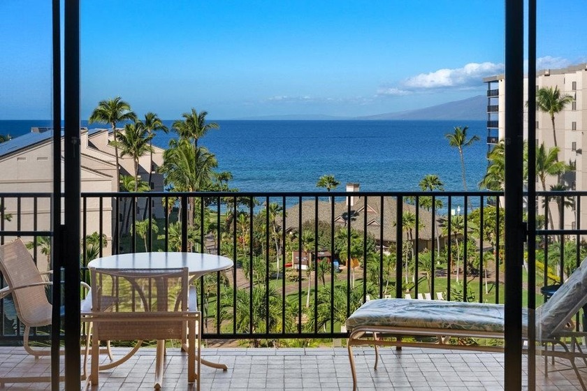 Kaanapali Shores 733: Direct Ocean View on the Seventh Floor and - Beach Condo for sale in Lahaina, Hawaii on Beachhouse.com