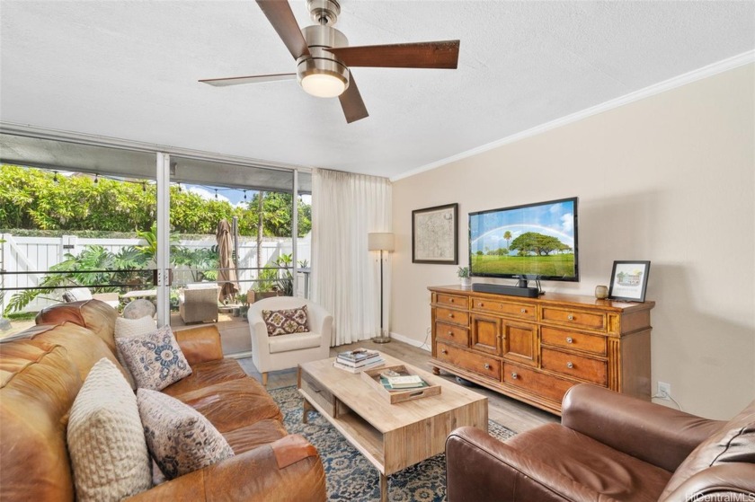 Immerse yourself in this elegantly upgraded 3-bedroom, 2 - Beach Townhome/Townhouse for sale in Mililani, Hawaii on Beachhouse.com