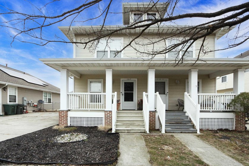 INCREDIBLE  POTENTIAL - nearby seasonal rentals have reportedly - Beach Home for sale in Atlantic City, New Jersey on Beachhouse.com