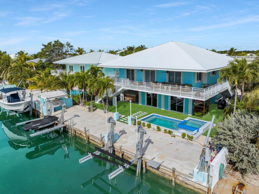 Come and see this remarkable property, situated on an over-sized - Beach Home for sale in Key Largo, Florida on Beachhouse.com
