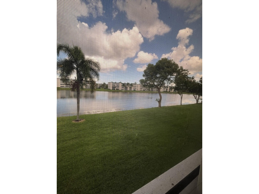 MOVE RIGHT INTO THIS 2/2 LAKE VIEW SECOND FLOOR CONDO. YOU CAN - Beach Condo for sale in Boca Raton, Florida on Beachhouse.com