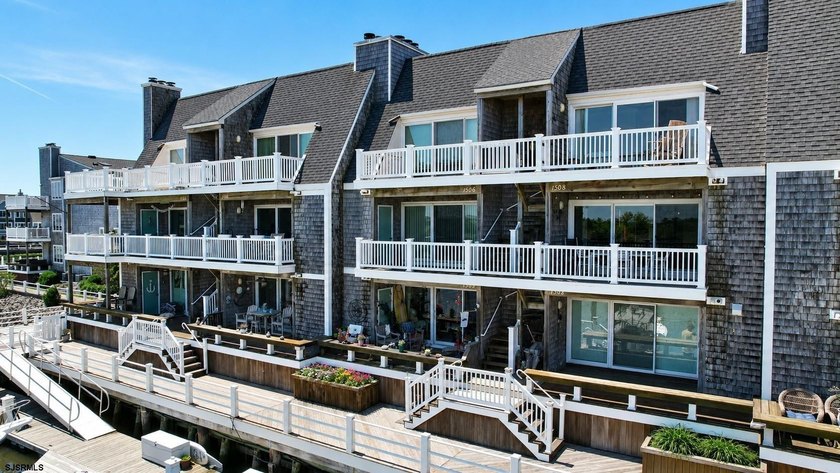 Water, Water everywhere....and all at your Bayfront fingertips! - Beach Townhome/Townhouse for sale in Somers Point, New Jersey on Beachhouse.com