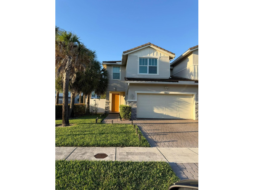 Minimum credit score of 700 required by Association, for all - Beach Townhome/Townhouse for sale in Deerfield Beach, Florida on Beachhouse.com