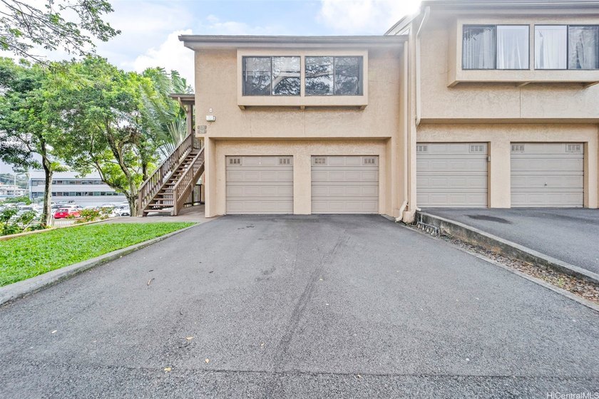 Two-bedroom, two-bath unit in beautiful PuuAlii 1 - Beach Condo for sale in Kaneohe, Hawaii on Beachhouse.com