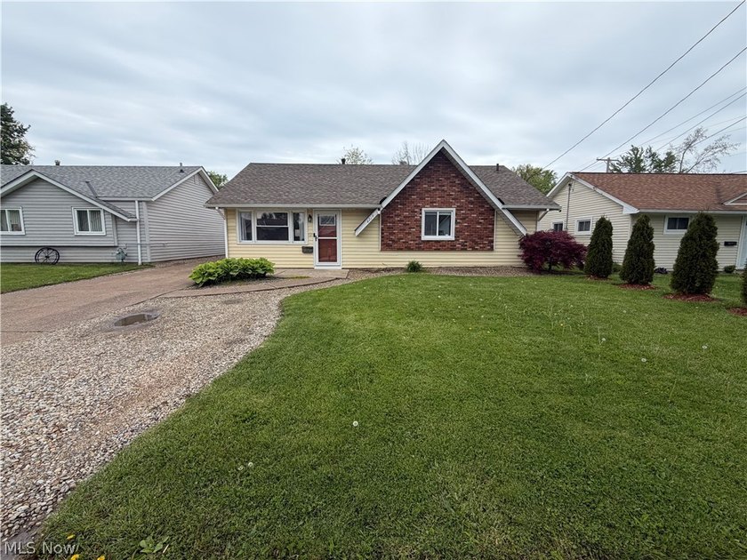 Enjoy easy one floor living in this exceptionally well - Beach Home for sale in Sheffield Lake, Ohio on Beachhouse.com