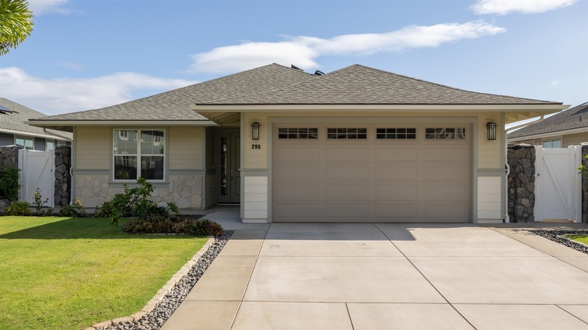 Welcome home for the holidays!  This immaculate 3-bedroom, 2 - Beach Home for sale in Wailuku, Hawaii on Beachhouse.com