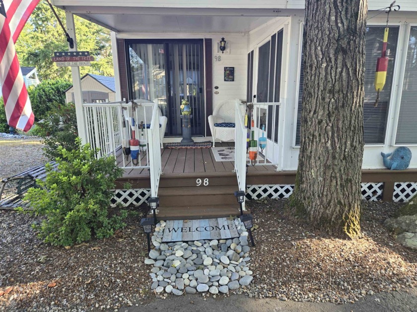 WELL-MAINTAINED CASA VILLA MANUFACTURED SEASONAL HOME  in a - Beach Home for sale in Seabrook, New Hampshire on Beachhouse.com