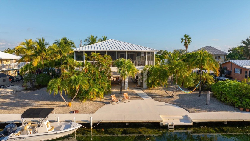 Fantastic Sugarloaf Shores retreat, on an oversized lot with - Beach Home for sale in Sugarloaf Key, Florida on Beachhouse.com