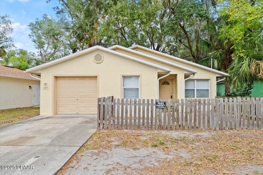 This home was recently under contract in a package deal, but due - Beach Home for sale in Daytona Beach, Florida on Beachhouse.com