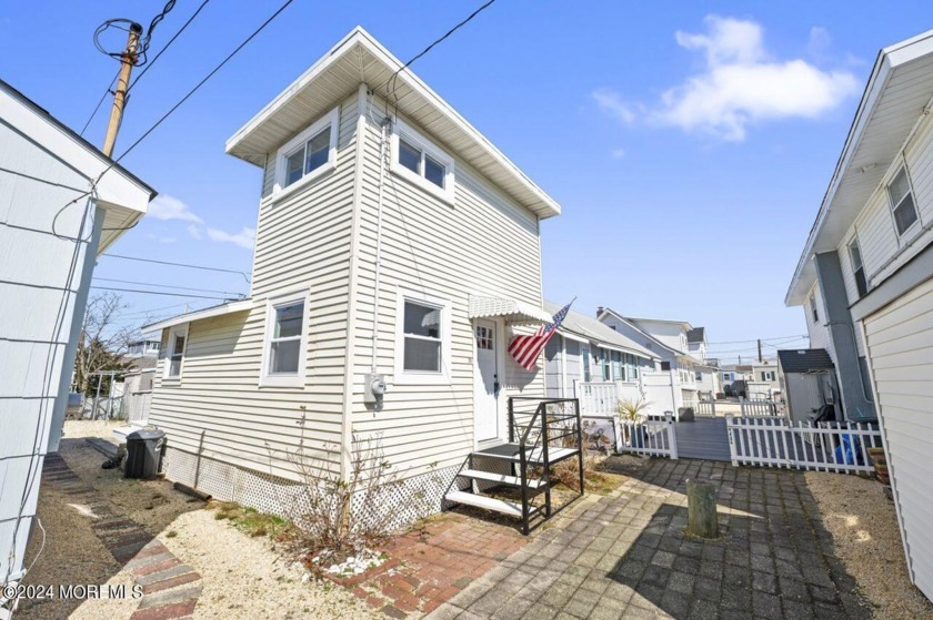 Come see this fully renovated beach getaway in Seaside Park! - Beach Home for sale in Seaside Park, New Jersey on Beachhouse.com