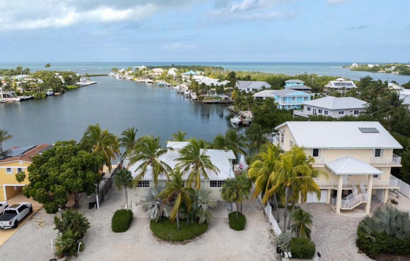 Excellent income-producing investment property with Open Water - Beach Home for sale in Marathon, Florida on Beachhouse.com